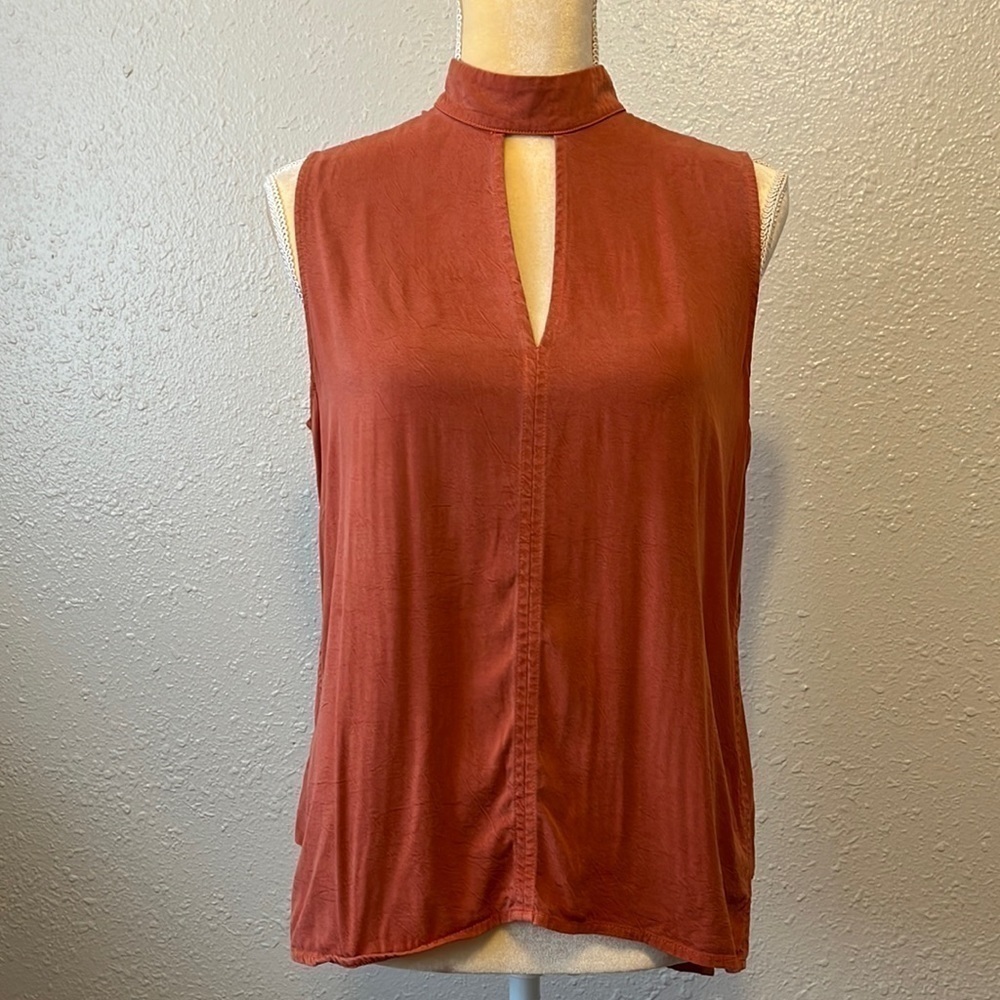 Maven West Rust Orange Sleeveless Keyhole Mock Neck Top